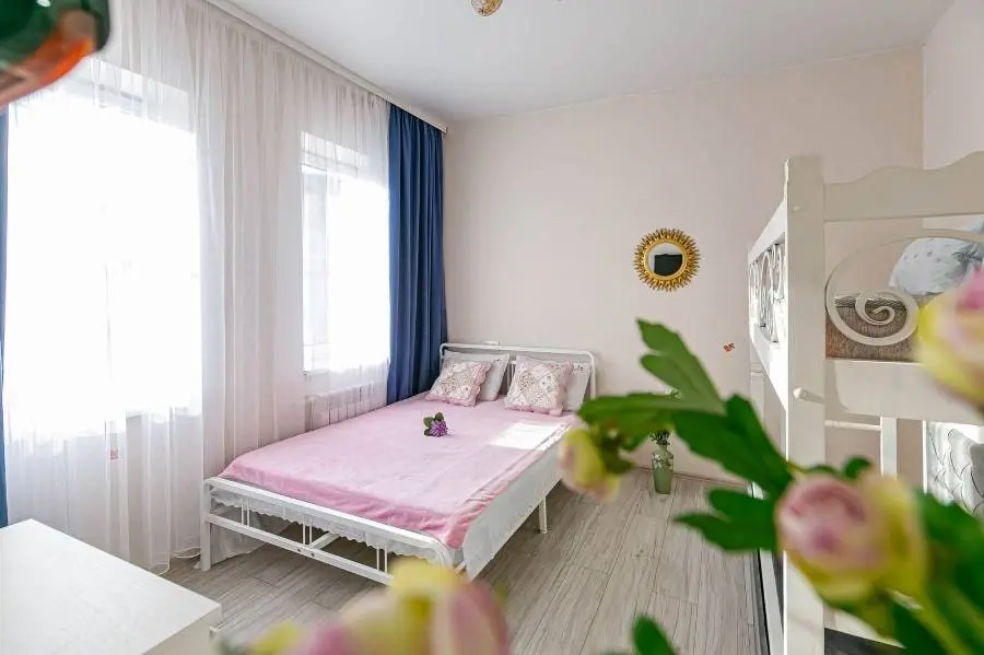 2-комн. рядом с парком, 54 м², ул. Берёзовская, 30 — главное фото квартиры посуточно в Кисловодске