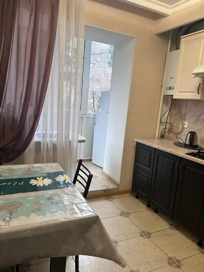 2-комн. недалеко от центра, 43 м², ул. Тельмана, 5 — фото квартиры посуточно в Кисловодске №3