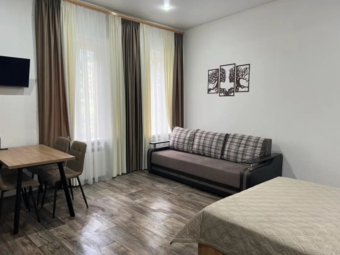 1-комн. в курортной зоне, 32 м², ул. Чкалова, 37 — главное фото квартиры посуточно в Кисловодске