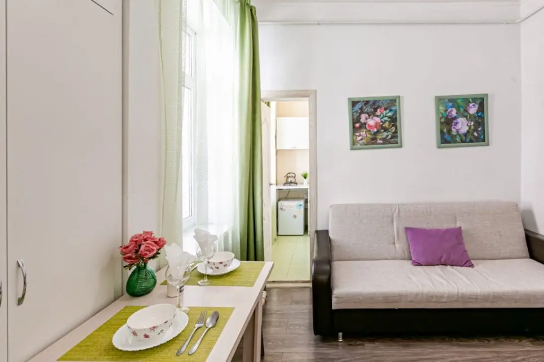2-комн. в центре Кисловодска, 35 м², ул. Красноармейская, 3 — фото квартиры посуточно в Кисловодске №3