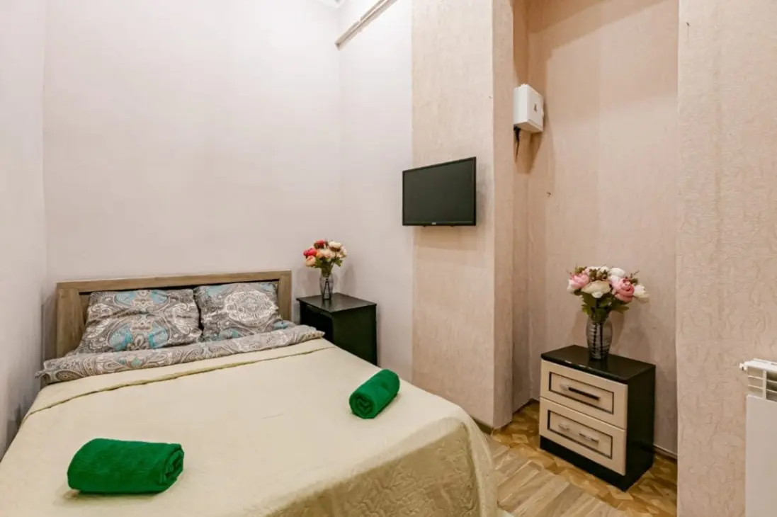 3-комн. у Курортного бульвара, 50 м², пер. Яновского, 4 — фото квартиры посуточно в Кисловодске №3