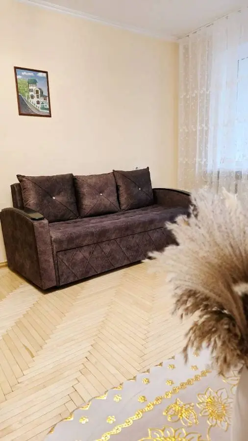 1-комн. в центре Кисловодска, 40 м², ул. Тельмана, д. 15 — фото квартиры посуточно в Кисловодске №3