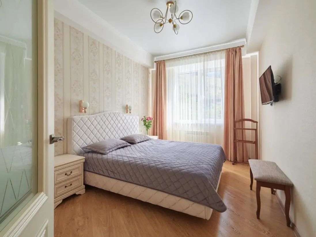 2-комн., 75 м², ул. Декабристов, 36/2 — фото квартиры посуточно в Кисловодске №2