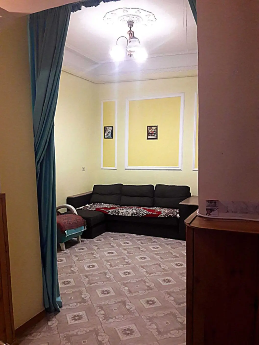 2-комн. возле Нарзанной галереи, 38 м², ул. Шаумяна, 15 — главное фото квартиры посуточно в Кисловодске