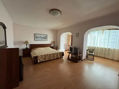 4-комн., 180 м² — квартира посуточно в Кисловодске, ул. Набережная, 1а