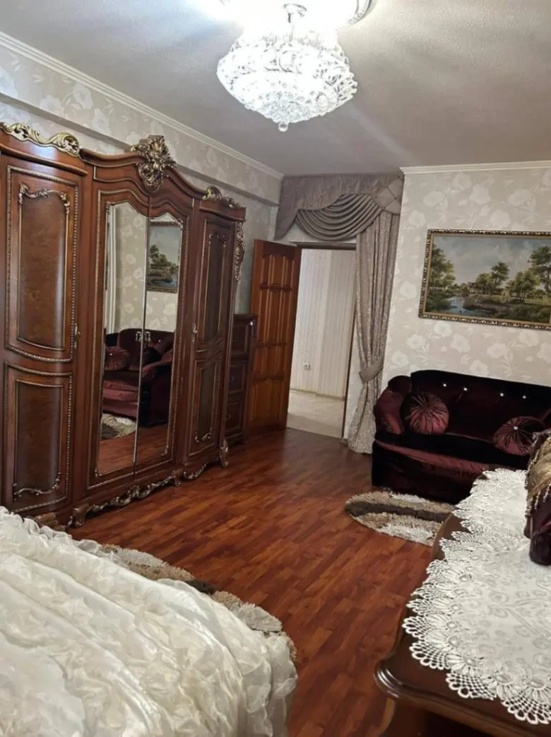 3-комн. рядом с прогулочной зоной, 100 м², ул. Кирова, 33 — фото квартиры посуточно в Кисловодске №2