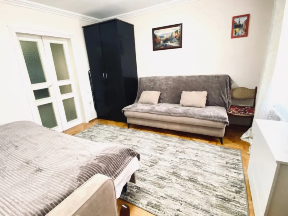 2-комн. рядом с Колоннадой, 50 м², ул. Березовская, 11 — фото квартиры посуточно в Кисловодске №3