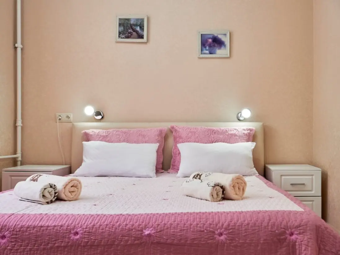 2-комн. в курортной зоне, 47 м², ул. Горького, 2 — главное фото квартиры посуточно в Кисловодске