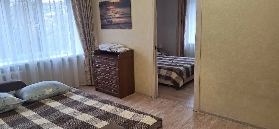 2-комн. у прогулочной зоны, 38 м², ул. Тельмана, 3 — фото квартиры посуточно в Кисловодске №3