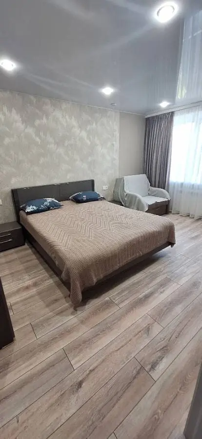2-комн. в центре Кисловодска, 42 м², ул. Тельмана, 5 — главное фото квартиры посуточно в Кисловодске