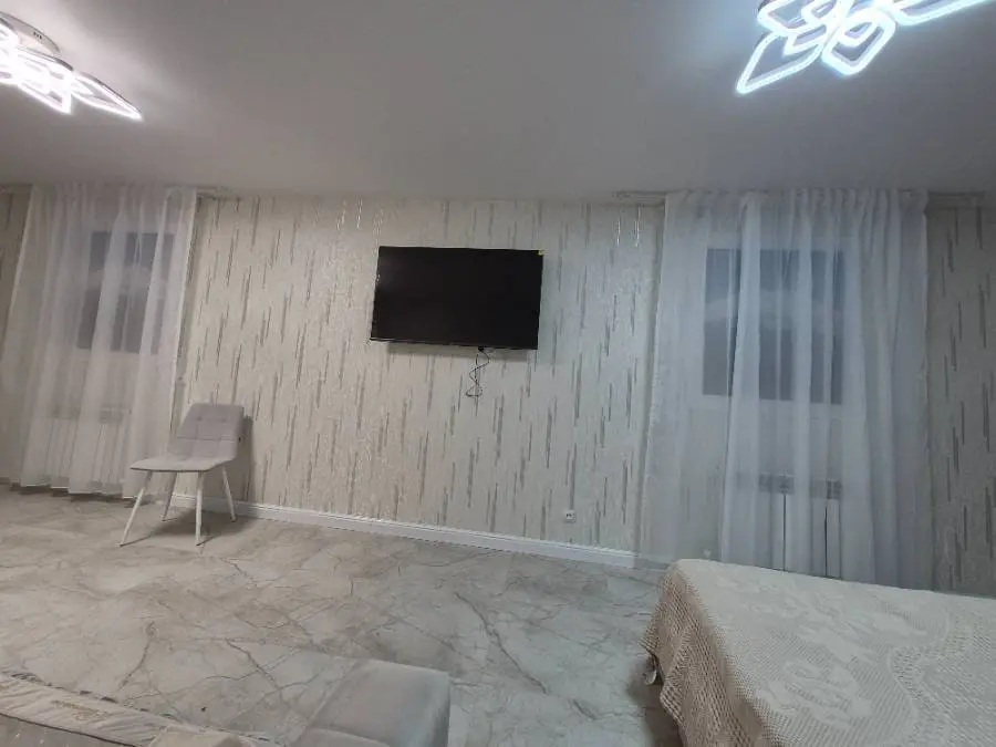 1-комн. у Курортного бульвара, 40 м², ул. Красноармейская, 11 — фото квартиры посуточно в Кисловодске №2