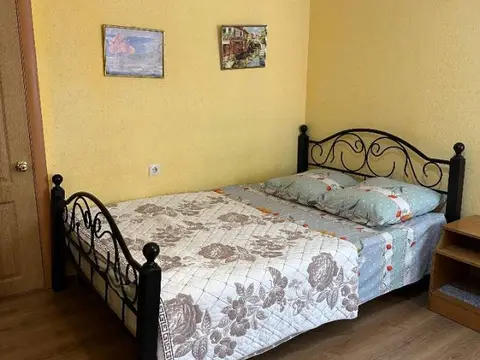 1-комн. рядом с Нарзанной галереей, 25 м² — квартира посуточно в Кисловодске, пр-кт Мира, д 6