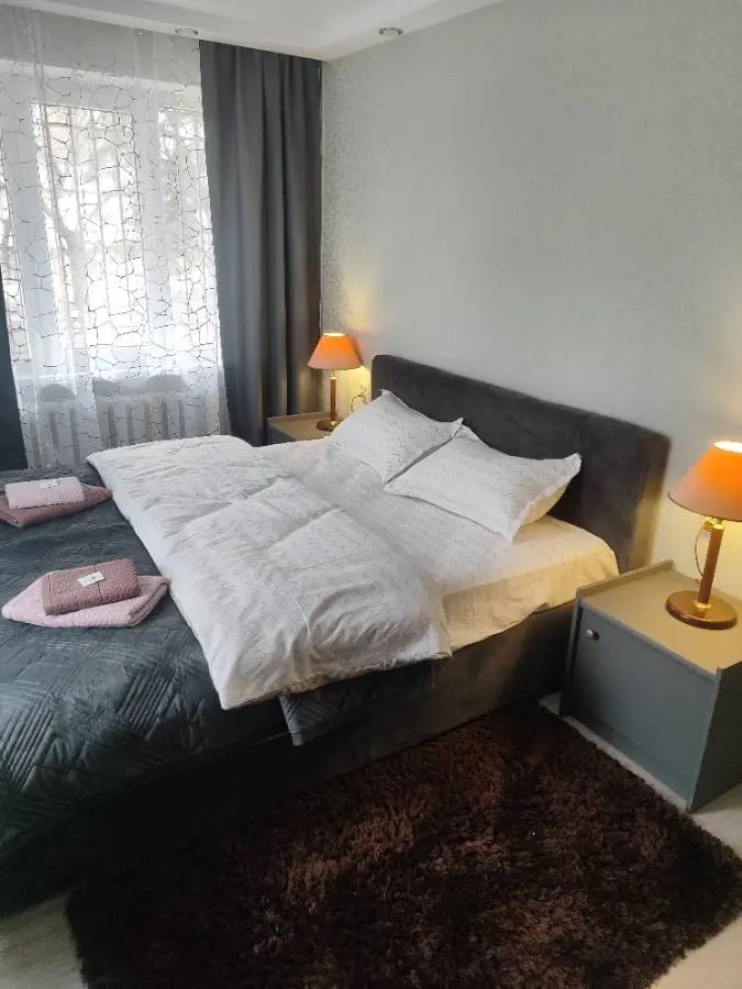 2-комн. у зелёной зоны, 45 м², ул. Карла Либкнехта, 30 — фото квартиры посуточно в Кисловодске №2