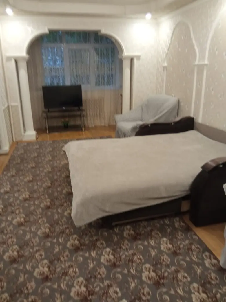 2-комн. в курортной зоне, 35 м², ул. Карла Либкнехта, 15 — главное фото квартиры посуточно в Кисловодске