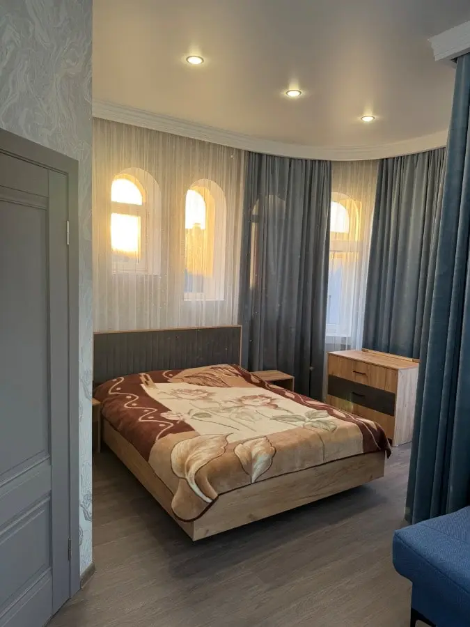 1-комн., 70 м², ул. Энгельса, 78 — главное фото квартиры посуточно в Кисловодске