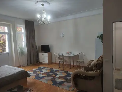 1-комн. рядом с Нижним парком, 30 м² — квартира посуточно в Кисловодске, ул. Лермонтова, 33