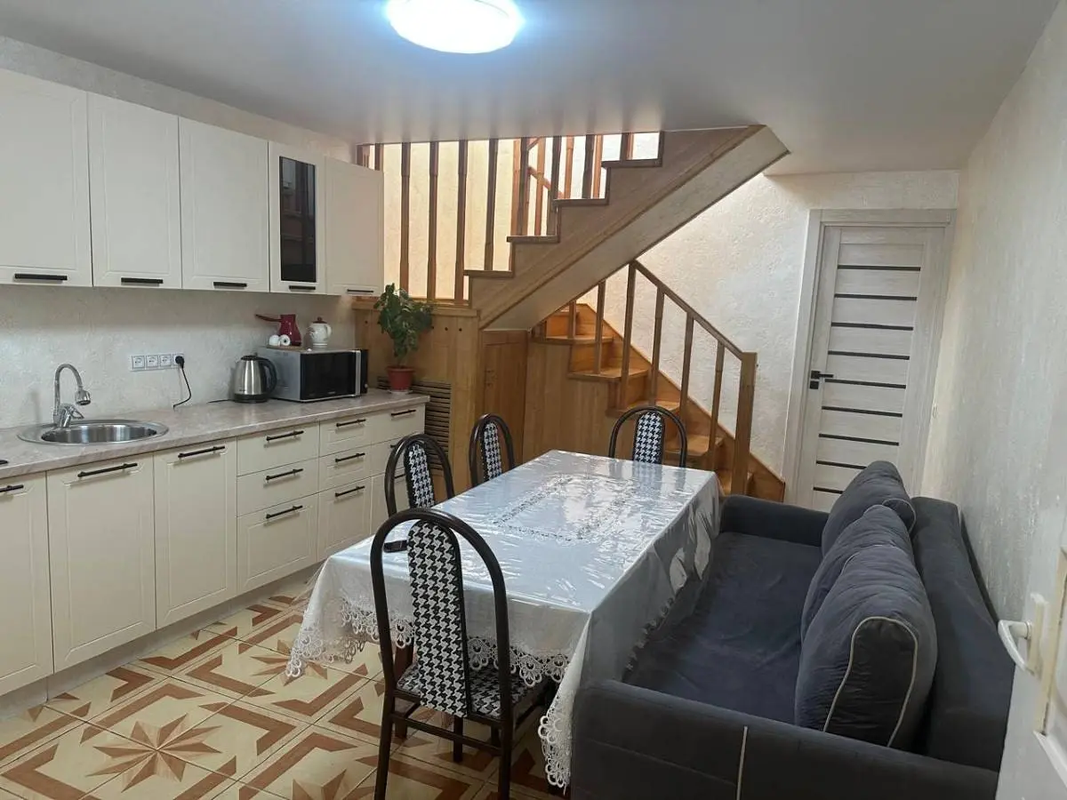 3-комн. в Кисловодске, 150 м², ул. Гоголя, 29 — фото квартиры посуточно в Кисловодске №2