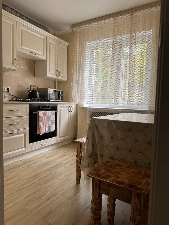 1-комн. рядом с зелёной зоной, 41 м², пр. Цандера, 3 — главное фото квартиры посуточно в Кисловодске