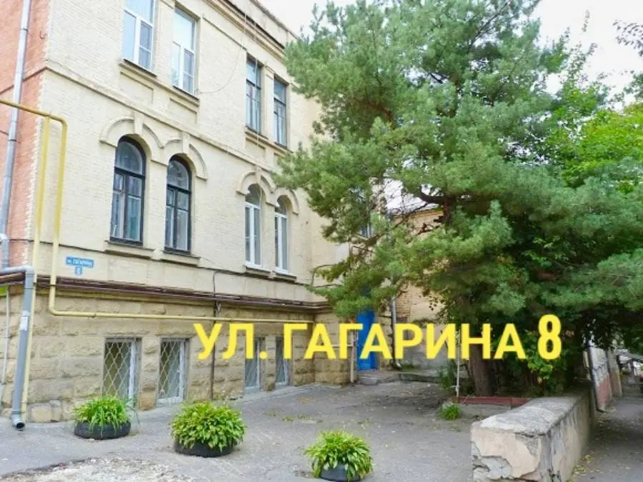 1-комн. у прогулочных маршрутов, 27 м², ул. Гагарина, 8 — главное фото квартиры посуточно в Кисловодске