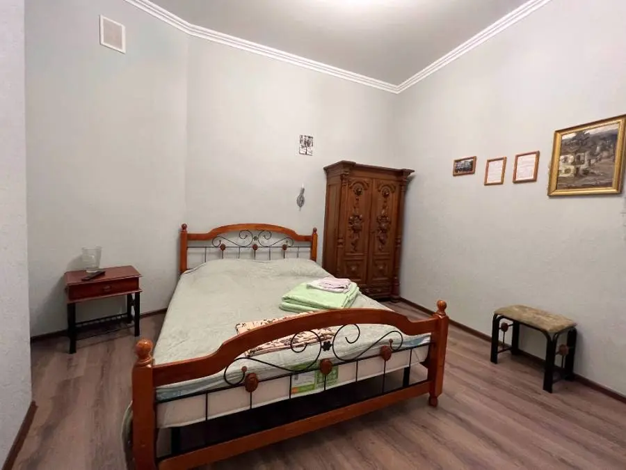 2-комн. у Никольского собора, 37 м², ул. Парковый пешеход, 5 — фото квартиры посуточно в Кисловодске №2