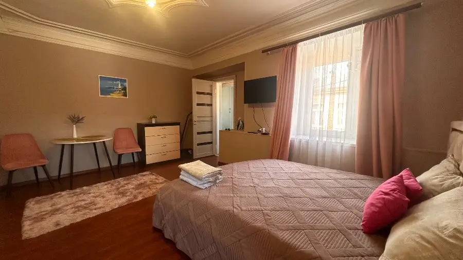 1-комн. рядом с парком, 35 м², пер. Узкий, 5 — главное фото квартиры посуточно в Кисловодске
