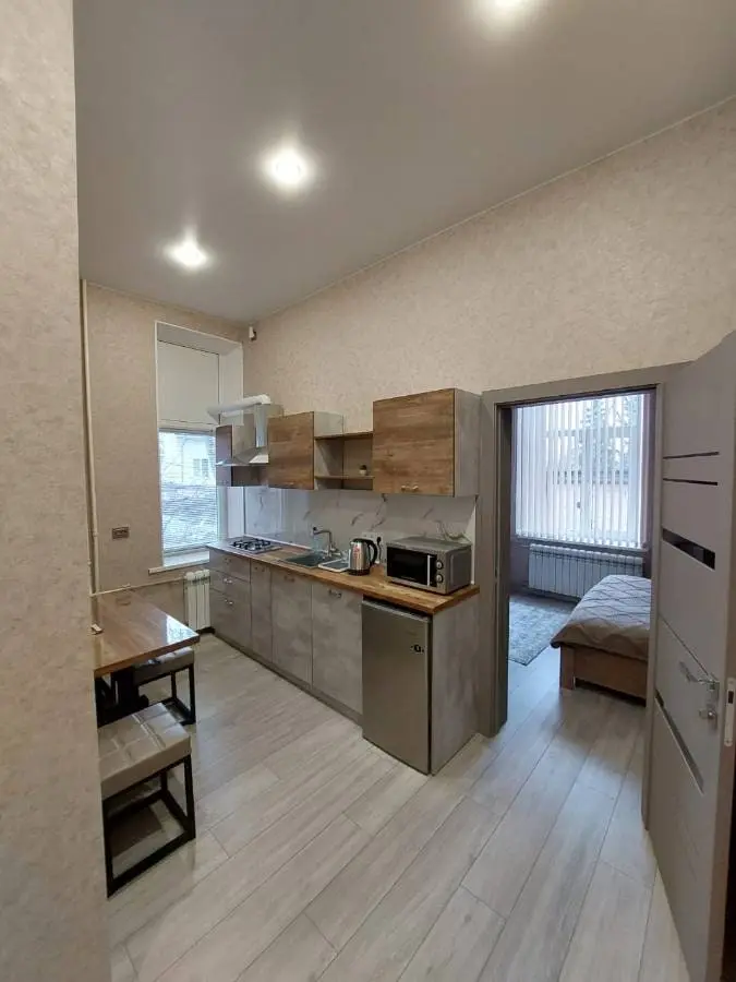 1-комн. на Широкой улице, 38 м², ул. Жуковского, 7 — главное фото квартиры посуточно в Кисловодске