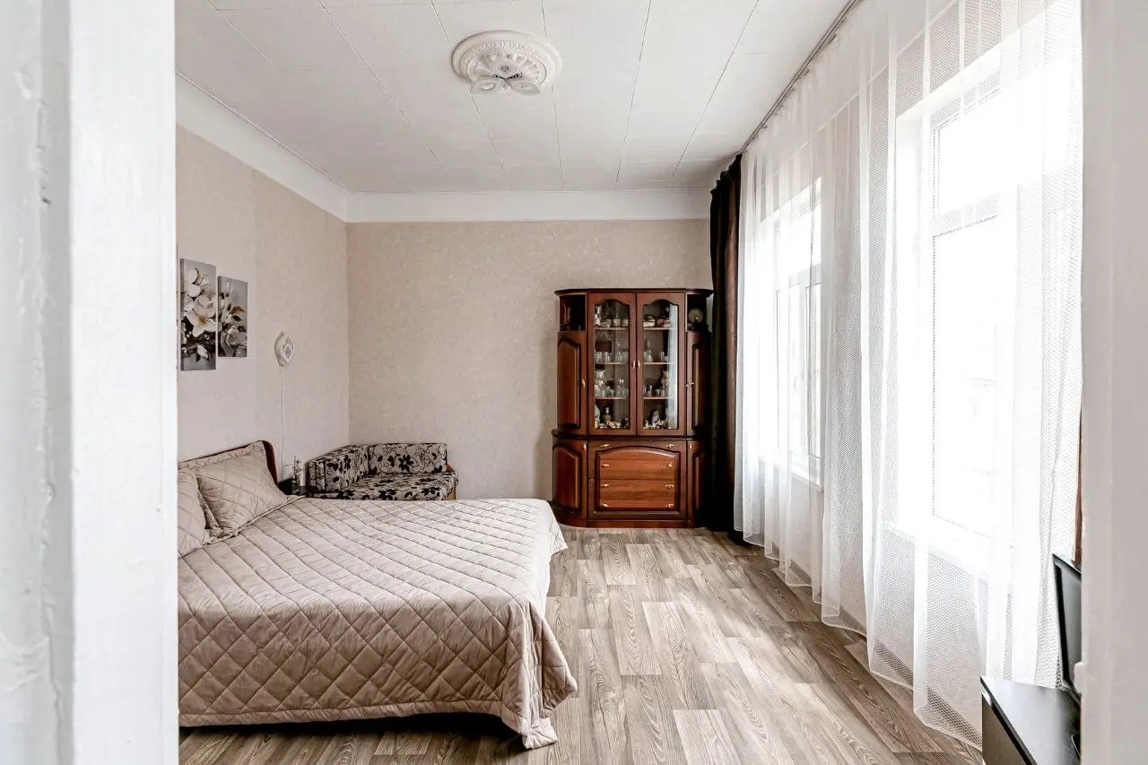 1-комн. у Никольского собора, 35 м², ул. Гагарина, 52 — фото квартиры посуточно в Кисловодске №2