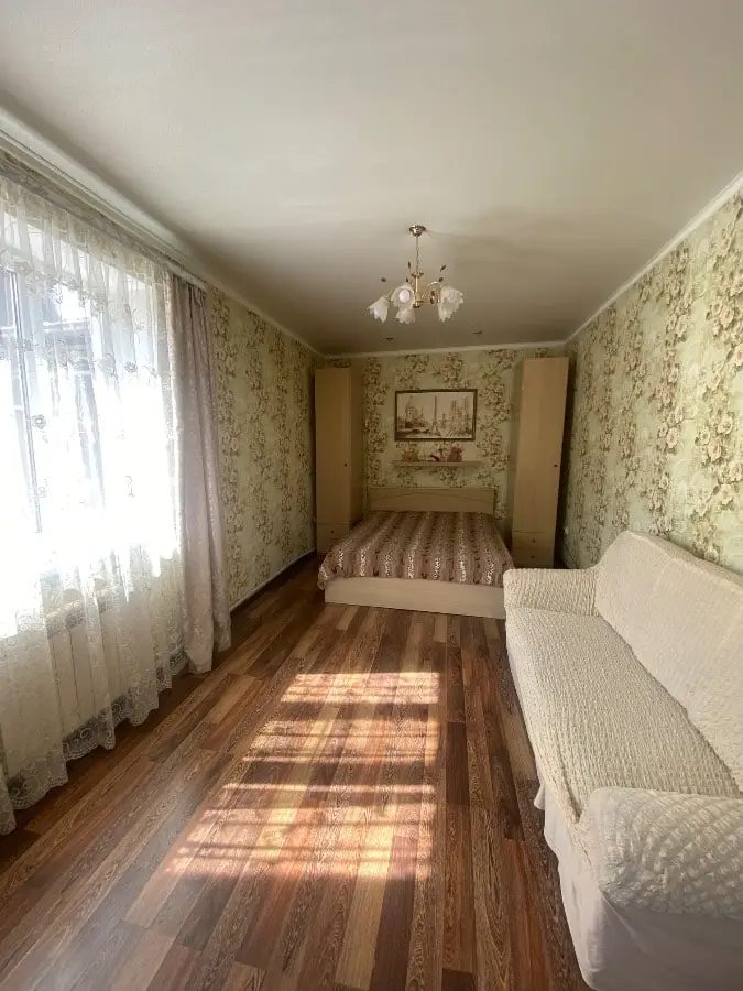 2-комн. возле Никольского собора, 60 м², ул. Ярошенко, 30 — фото квартиры посуточно в Кисловодске №2