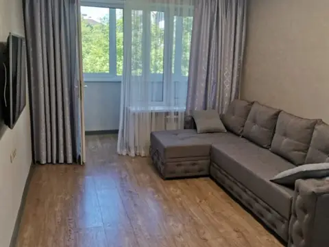 2-комн. у зелёной зоны, 50 м² — квартира посуточно в Кисловодске, ул. А. Губина, 11