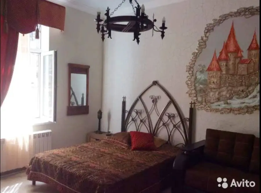 3-комн. у Нарзанной галереи, 80 м², пр. Карла Маркса, 8 — фото квартиры посуточно в Кисловодске №2