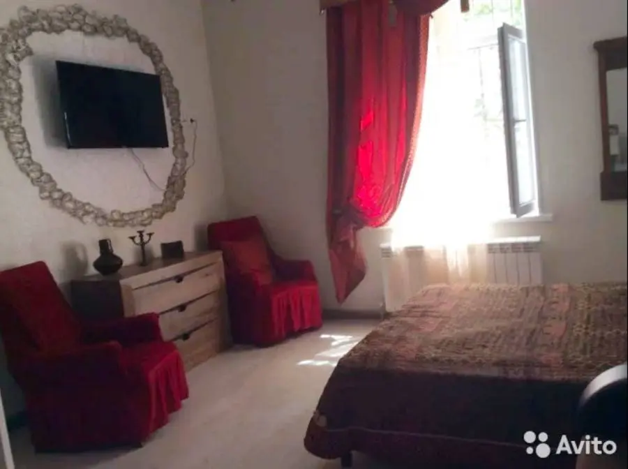 3-комн. у Нарзанной галереи, 80 м², пр. Карла Маркса, 8 — фото квартиры посуточно в Кисловодске №3