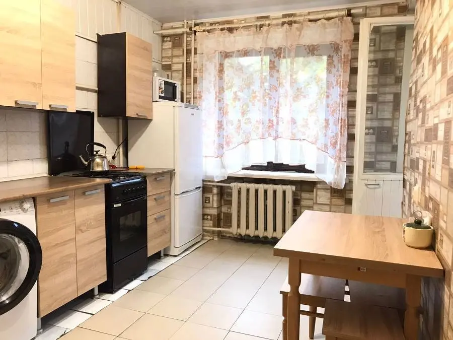 1-комн. в районе Широкой, 40 м², ул. Жуковского, 8 — главное фото квартиры посуточно в Кисловодске