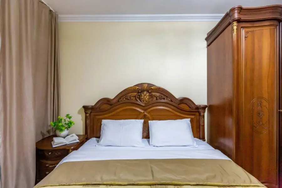 2-комн. на Широкой улице, 55 м², ул. Жуковского, 10 — фото квартиры посуточно в Кисловодске №2