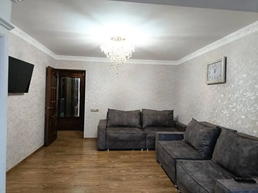 2-комн. в районе Широкой, 60 м², ул. Жуковского, 10 — фото квартиры посуточно в Кисловодске №2