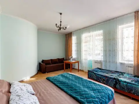 4-комн. в районе санатория Москва, 250 м² — квартира посуточно в Кисловодске, ул. Жуковского, 6В
