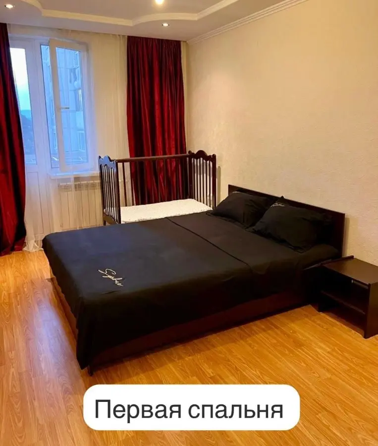 3-комн. в Кисловодске, 120 м², пр. Победы, 83а — главное фото квартиры посуточно в Кисловодске
