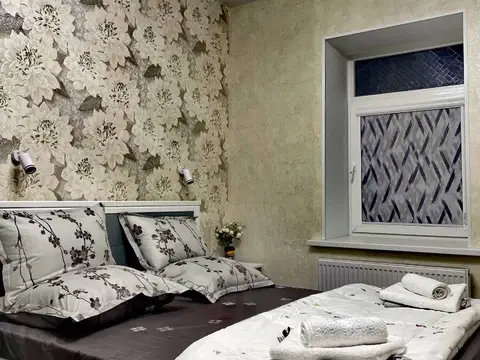 1-комн. в центре Кисловодска, 37 м² — квартира посуточно в Кисловодске, ул. Красноармейская, 6