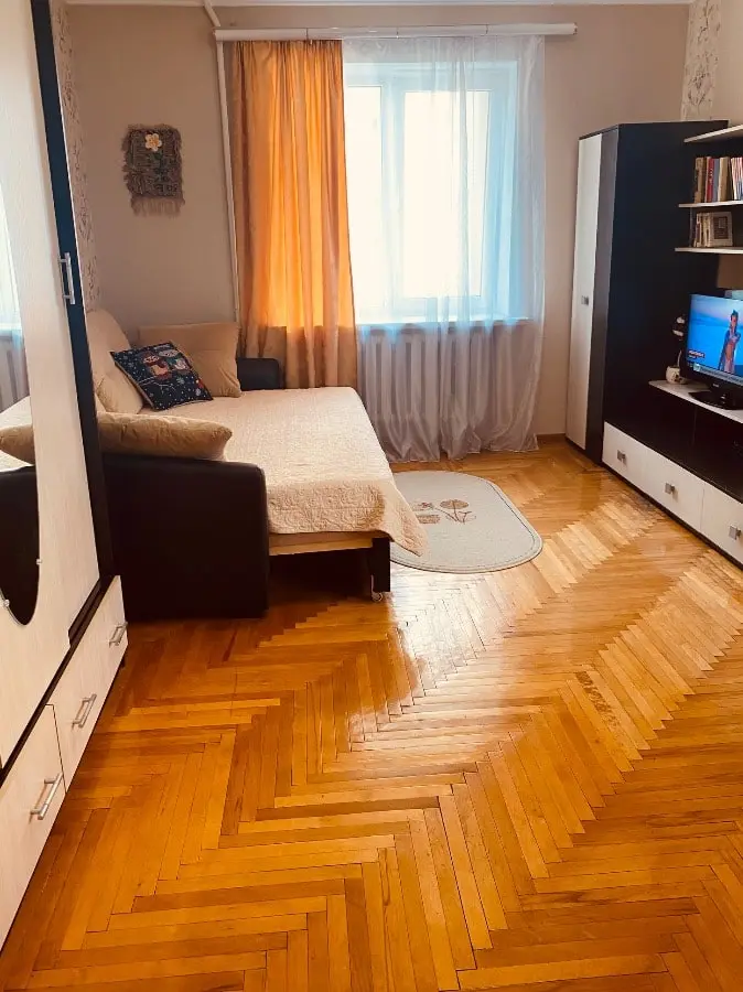 1-комн. на Широкой улице, 37 м², ул. Коллективная, 8 — главное фото квартиры посуточно в Кисловодске