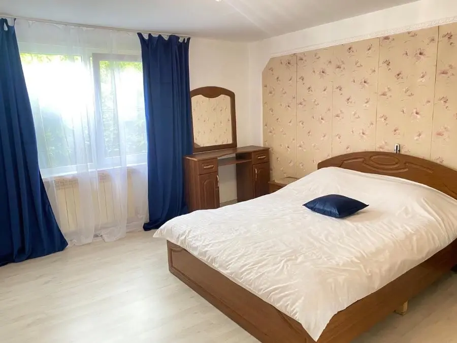 2-комн. в курортной зоне, 60 м², ул. Кирова, 29 — фото квартиры посуточно в Кисловодске №2