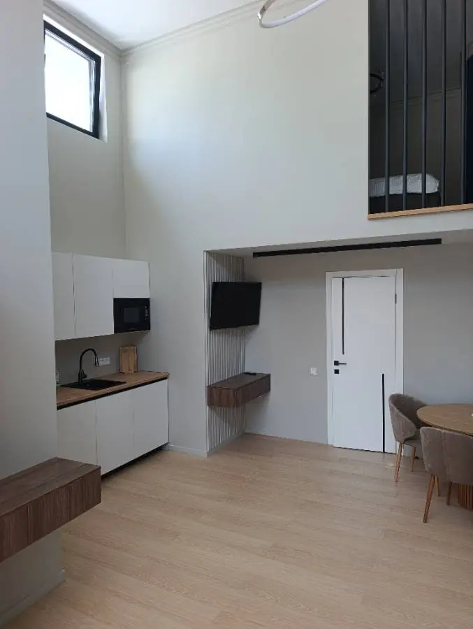 1-комн. у Нарзанной галереи, 38 м², ул. Реброва, 1 — фото квартиры посуточно в Кисловодске №3