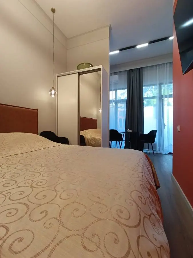 1-комн. возле Нарзанной галереи, 21 м², ул. Реброва, 1 — фото квартиры посуточно в Кисловодске №2