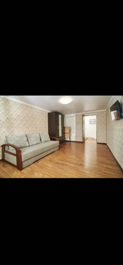 2-комн. рядом с прогулочной зоной, 60 м², ул. Артёма, 17 — главное фото квартиры посуточно в Кисловодске