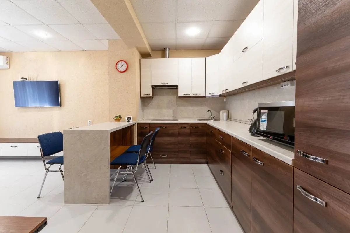 3-комн. у Комсомольского парка, 90 м², ул. Тельмана, 42а — фото квартиры посуточно в Кисловодске №3