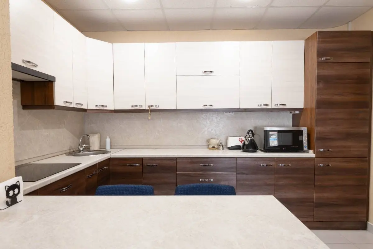 3-комн. у Комсомольского парка, 90 м², ул. Тельмана, 42а — главное фото квартиры посуточно в Кисловодске