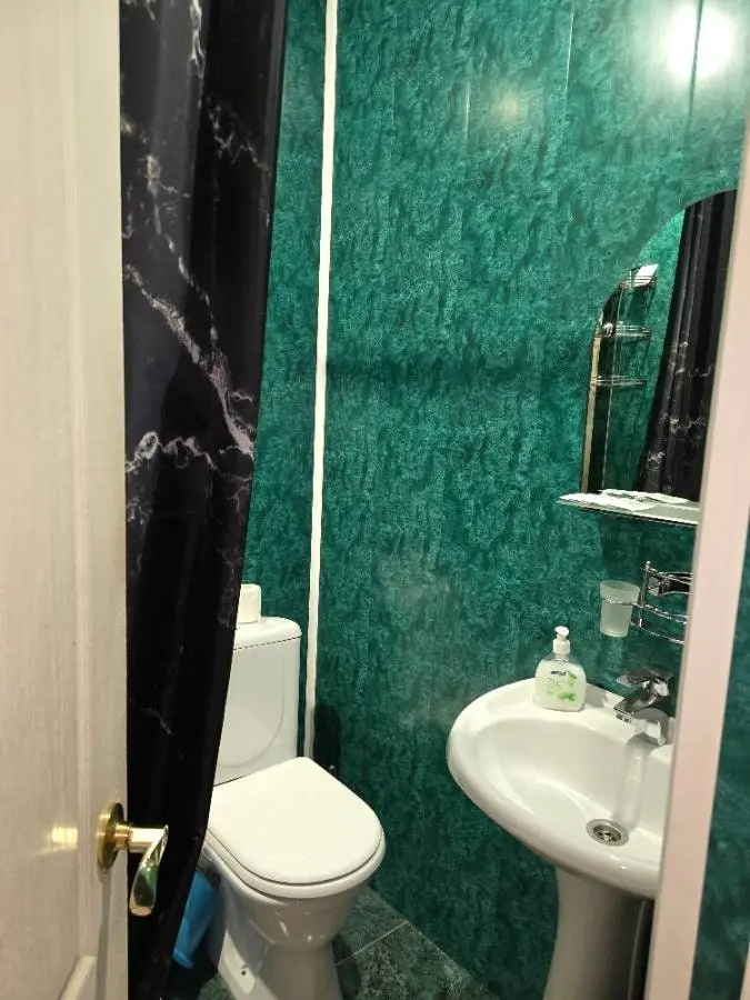 3-комн. у Нижнего парка, 90 м², ул. Гагарина 24 — фото квартиры посуточно в Кисловодске №3