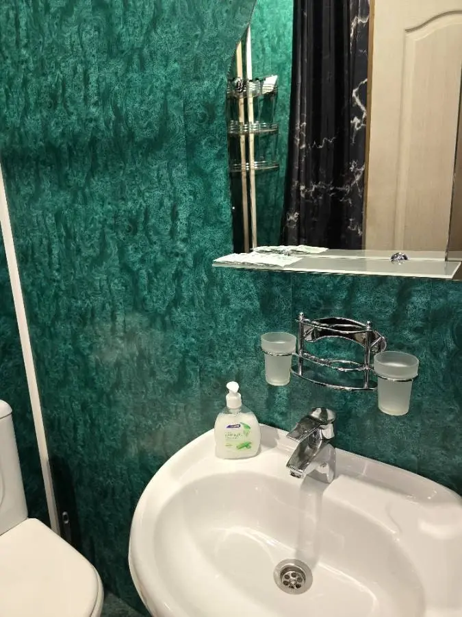 3-комн. у Нижнего парка, 90 м², ул. Гагарина 24 — фото квартиры посуточно в Кисловодске №2