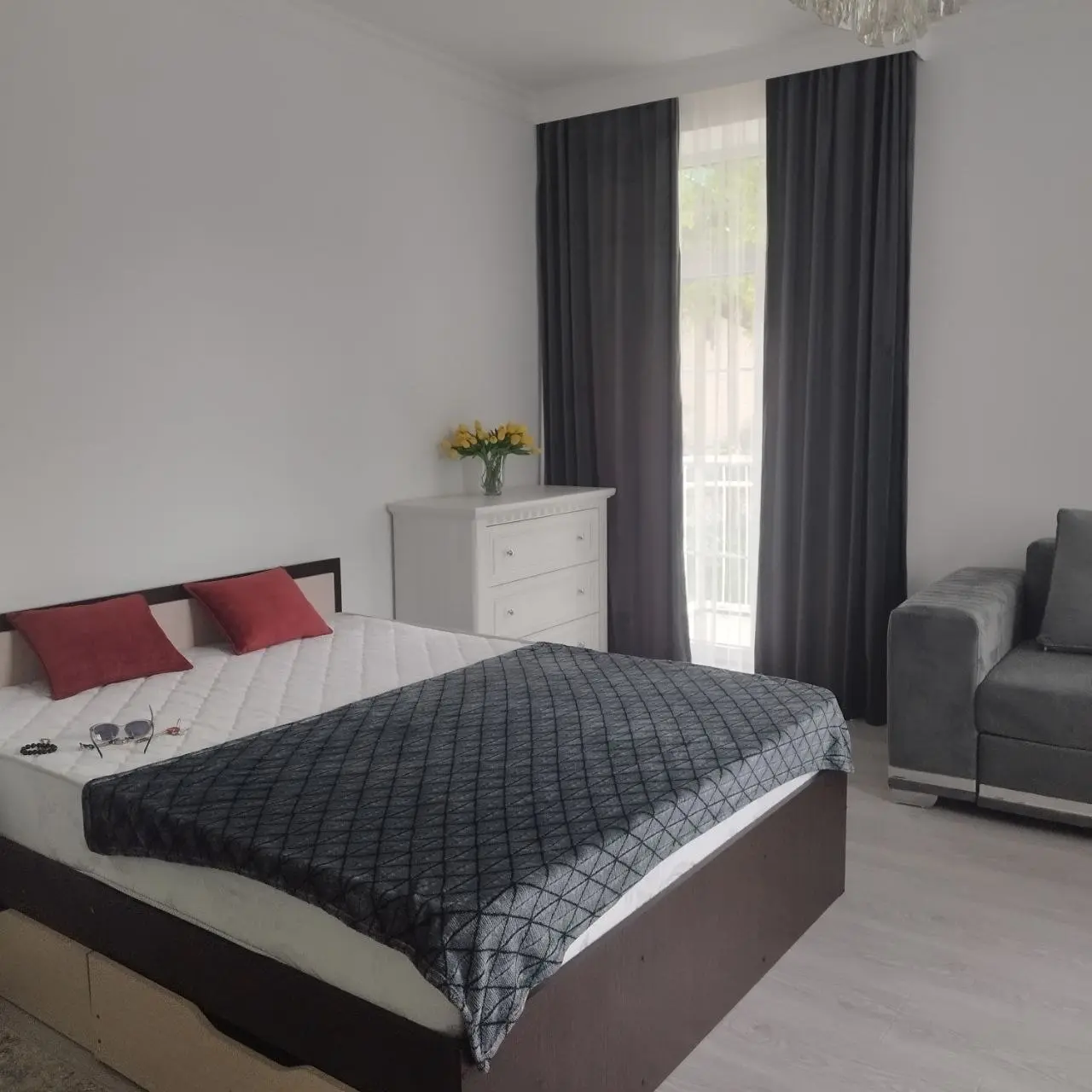 1-комн. рядом с парком, 35 м², ул. Ермолова, 23 — главное фото квартиры посуточно в Кисловодске