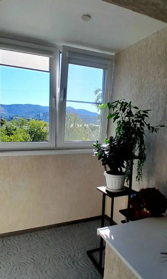 1-комн. в спокойном районе, 41 м², ул. А. Губина д 11 — главное фото квартиры посуточно в Кисловодске