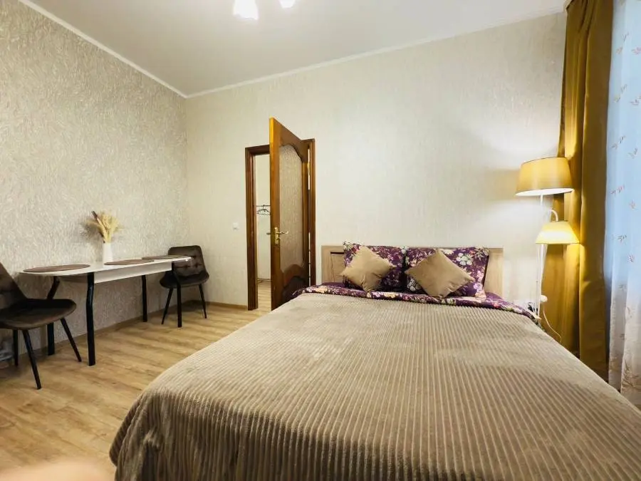 2-комн. у Курортного бульвара, 38 м², ул. Красноармейская, 11 — фото квартиры посуточно в Кисловодске №3