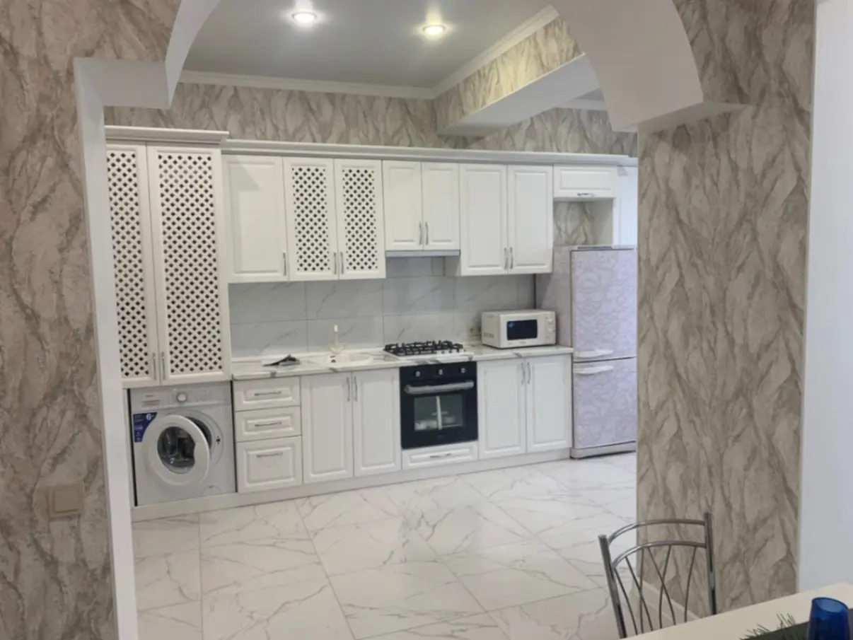 2-комн. у зелёной зоны, 56 м², ул. Кутузова, 65 — фото квартиры посуточно в Кисловодске №2
